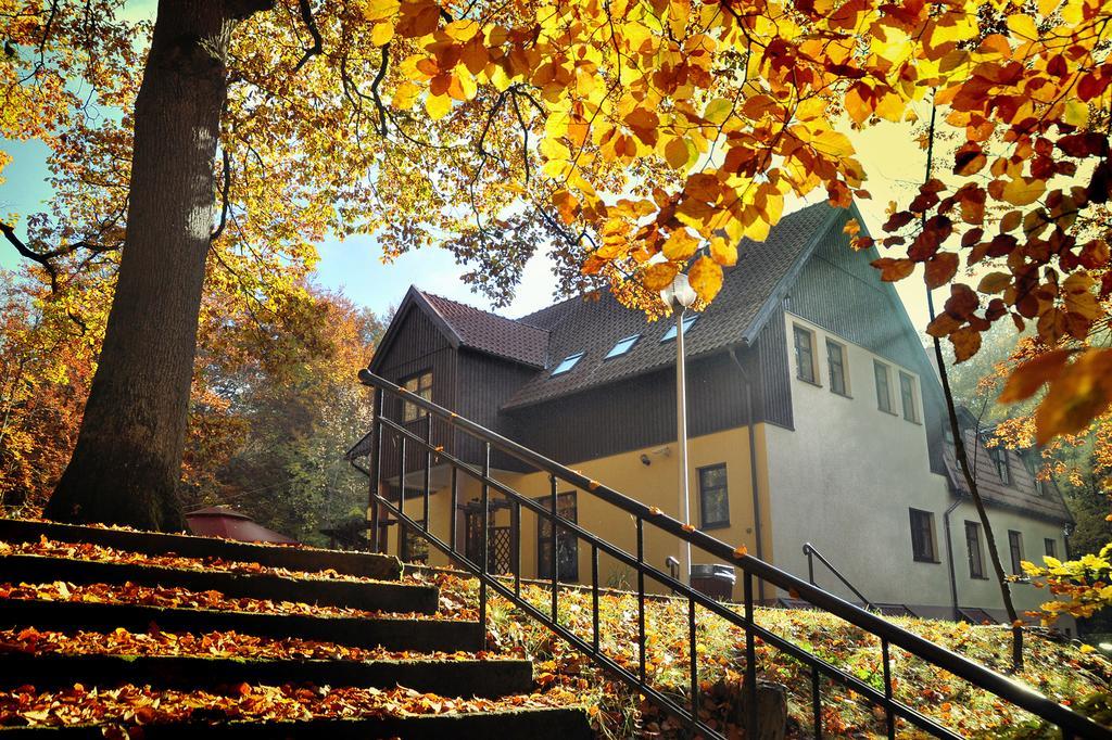 Willa Strzelnica Hotel Kościerzyna Exterior foto